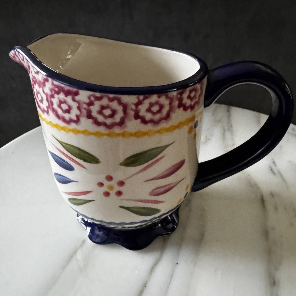 Temptations By Tara Old World Blue Red Flowers Green Leaves Coffee Creamer 4"